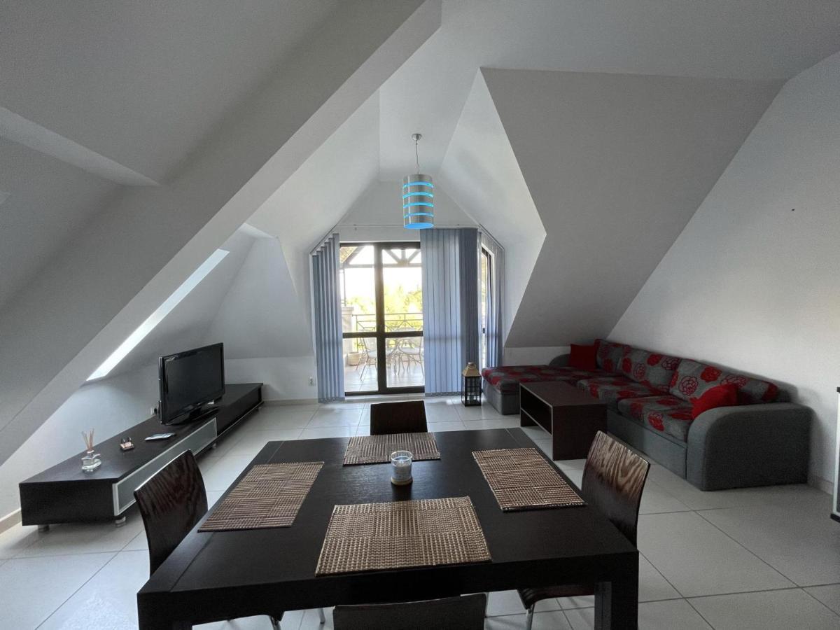 Stunning 2-Bed Apartment In Sea Resort Varna سينتس قسطنطين وهيلينا المظهر الخارجي الصورة